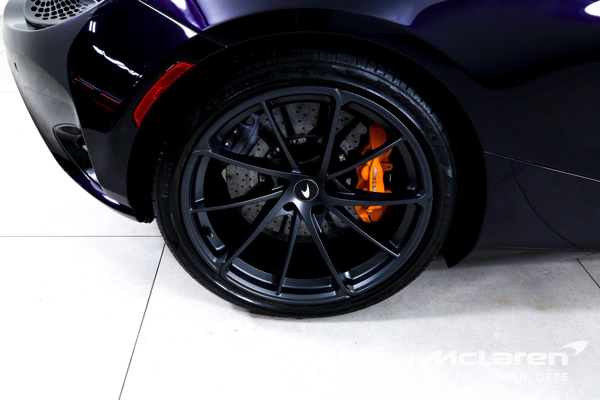 Used 2024 McLaren 750S Spider RWD image 23