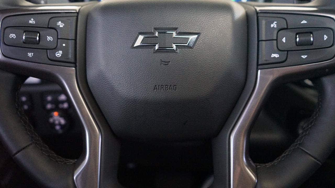 Used 2023 Chevrolet Silverado 1500 ZR2 w/ Technology Package AWD/4WD image 21