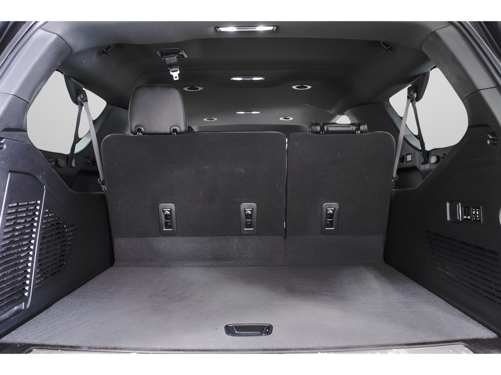 Used 2023 GMC Yukon XL Denali AWD/4WD image 41