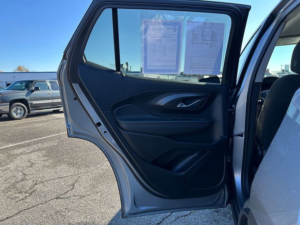 Used 2024 GMC Terrain SLE image 10