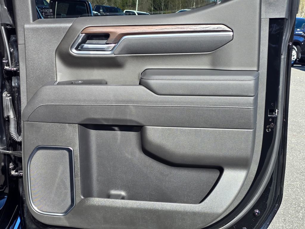New 2026 GMC Sierra 1500 SLT w/ SLT Premium Package image 39