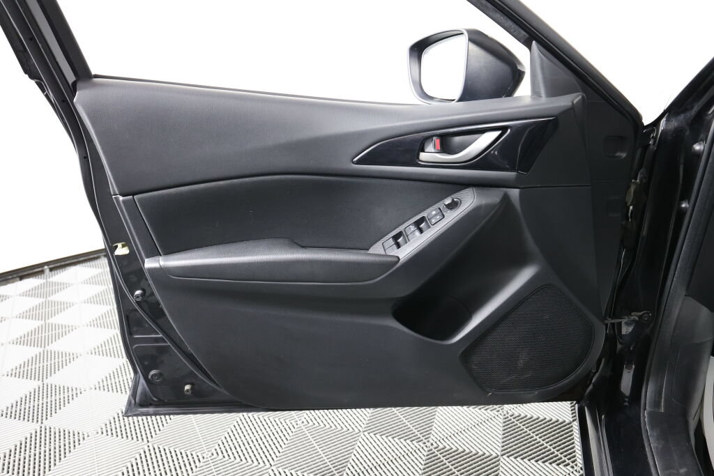 Used 2014 MAZDA MAZDA3 i Sport FWD image 12