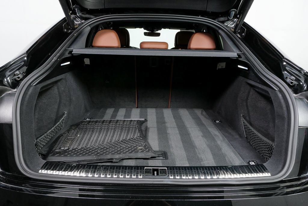 Certified 2022 Audi e-tron Premium image 30