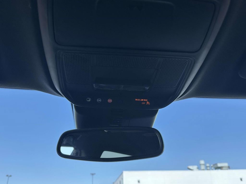 Certified 2025 Buick Enclave Preferred w/ Power Package image 32