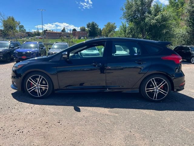 Used 2016 Ford Focus ST w/ Equipment Group 401A FWD image 2
