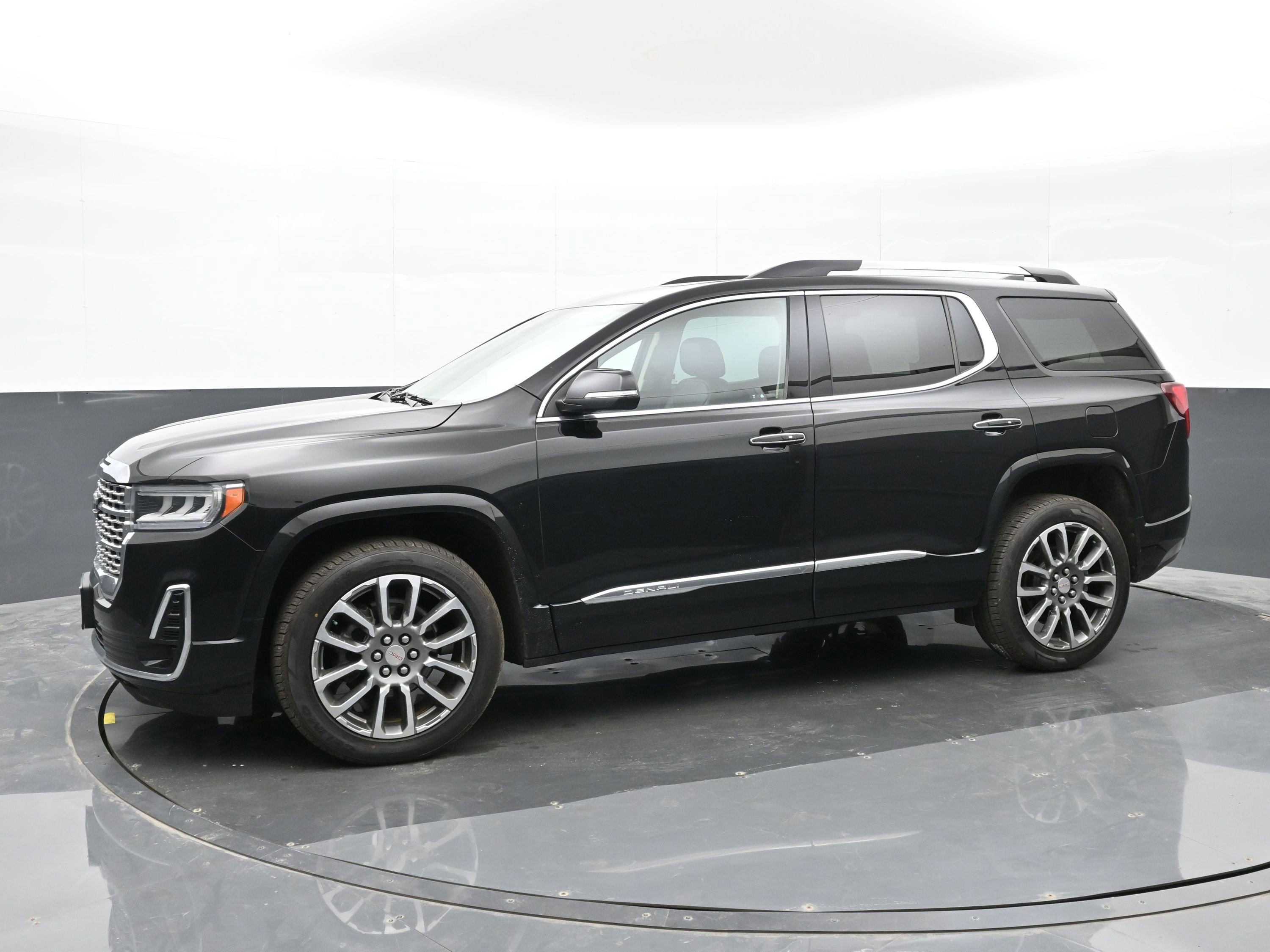 Used 2021 GMC Acadia Denali image 8