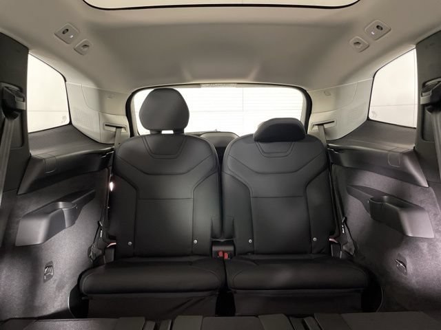 Used 2025 Volvo EX90 Ultra AWD/4WD image 38