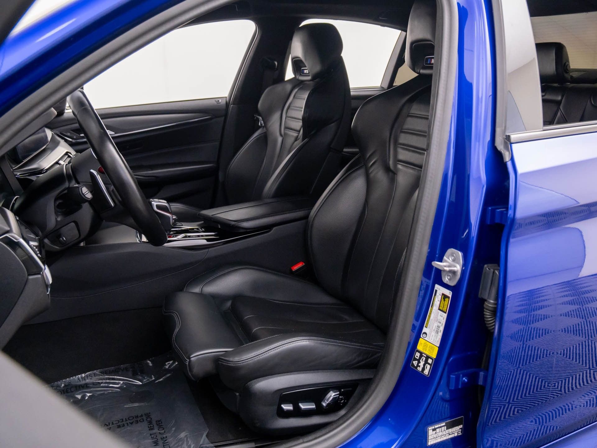 Used 2023 BMW M5 w/ Executive Package image 17