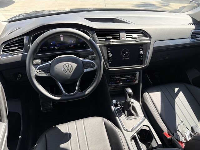 Certified 2023 Volkswagen Tiguan SE FWD image 8
