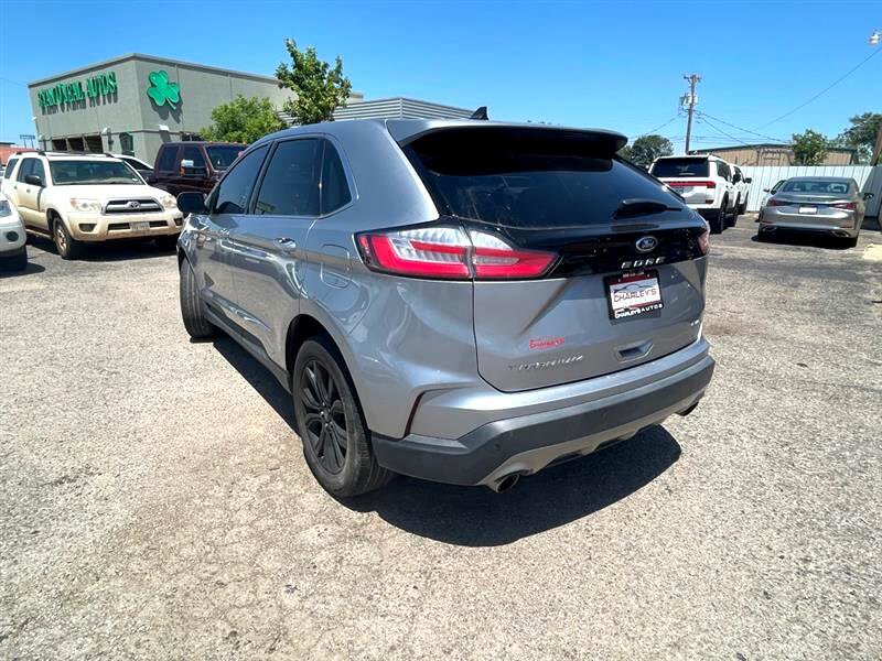 Used 2021 Ford Edge Titanium image 3