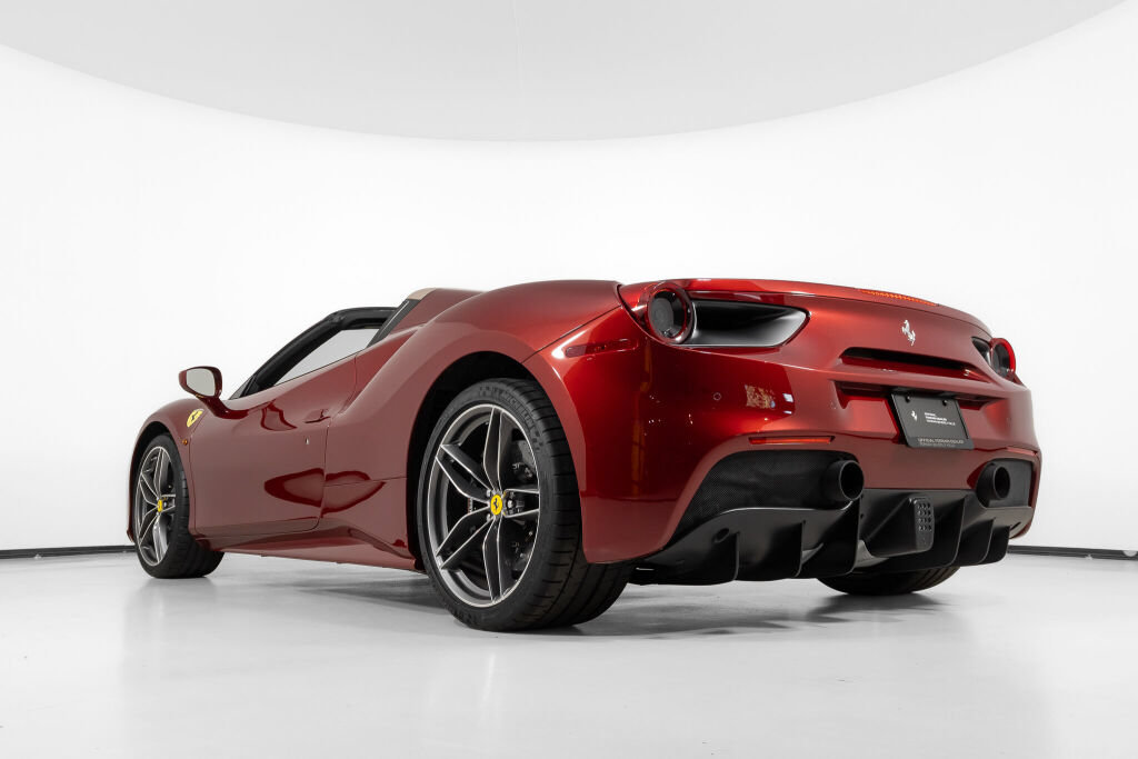 Used 2019 Ferrari 488 Spider RWD image 17