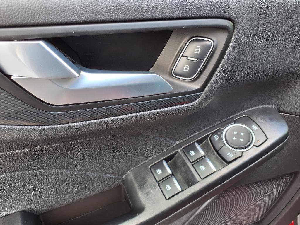 Used 2024 Ford Escape ST-Line image 15