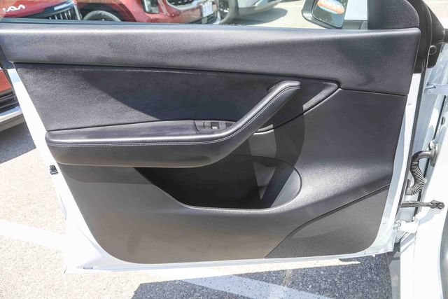 Used 2021 Tesla Model Y Long Range AWD/4WD image 20