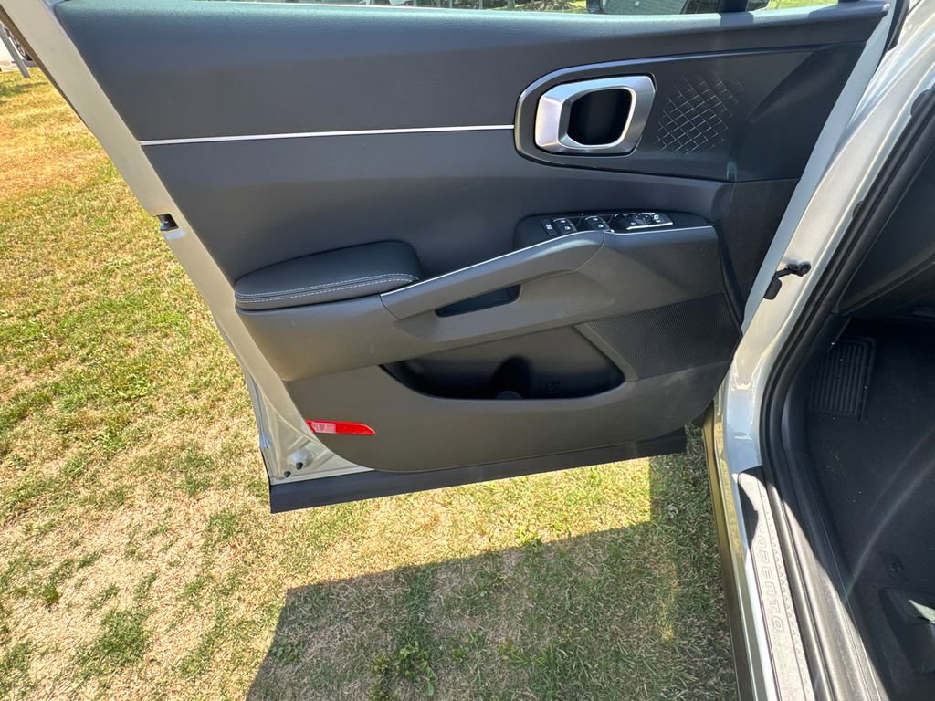 New 2026 Kia Sorento LX image 10