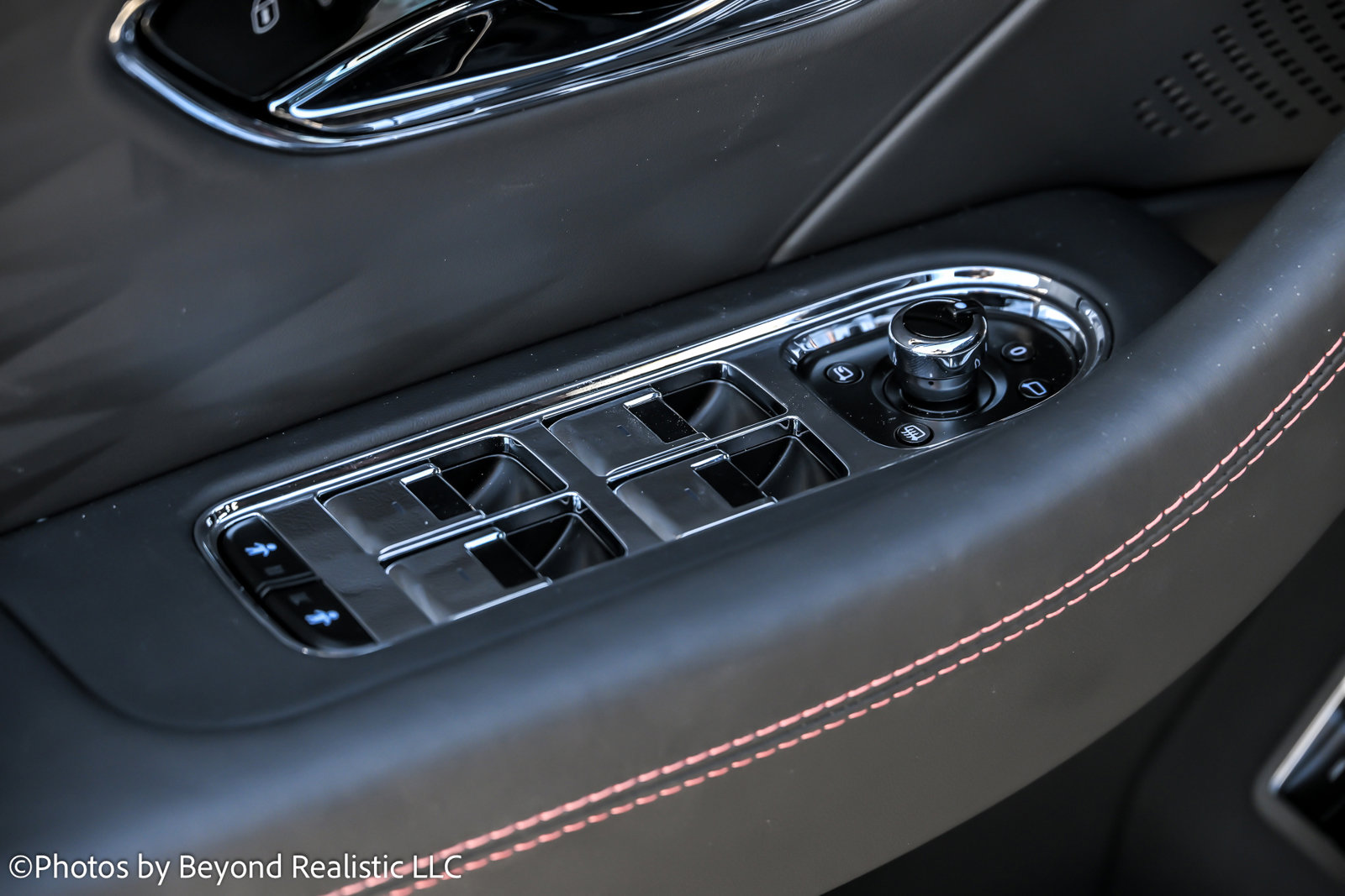 Used 2024 Bentley Flying Spur W12 image 22