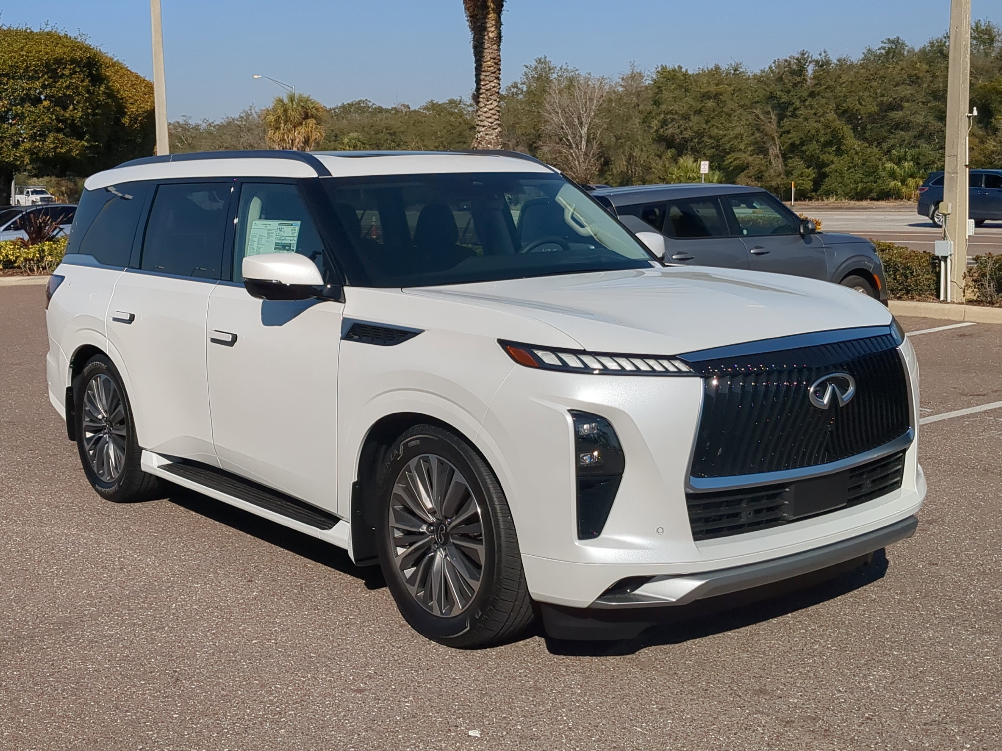 New 2026 INFINITI QX80 Luxe w/ Cargo Package image 2