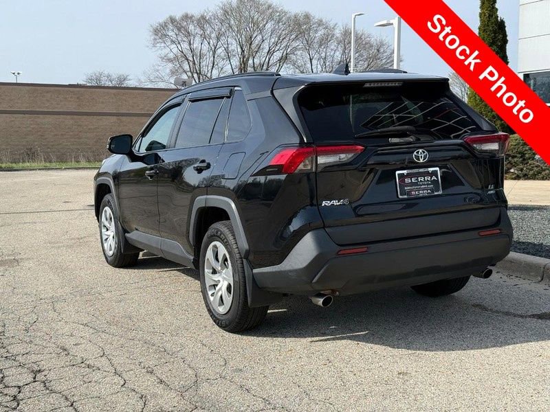 Used 2019 Toyota RAV4 LE AWD/4WD image 5