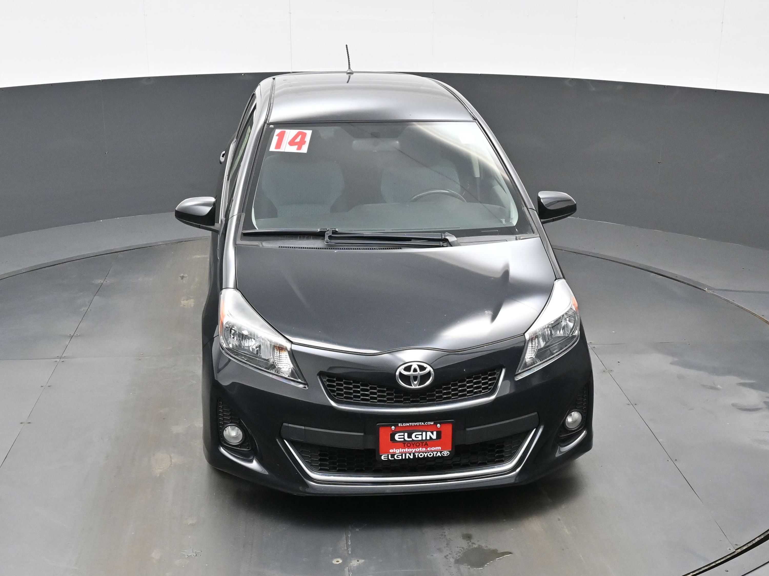 Used 2014 Toyota Yaris SE FWD image 31