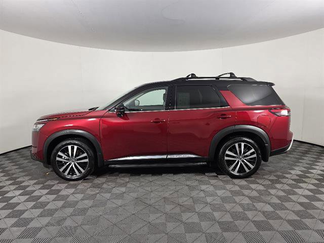 Used 2024 Nissan Pathfinder Platinum w/ Lighting Package (N93) image 8