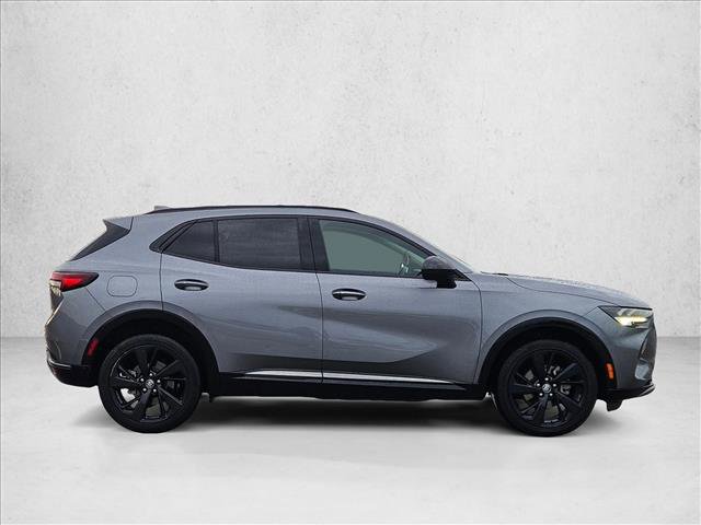 Used 2022 Buick Envision Essence w/ Technology Package I FWD image 4