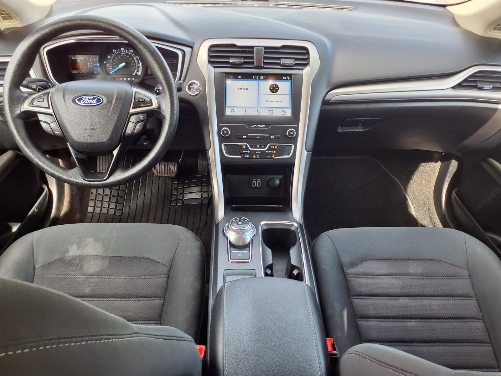 Used 2019 Ford Fusion SE image 8