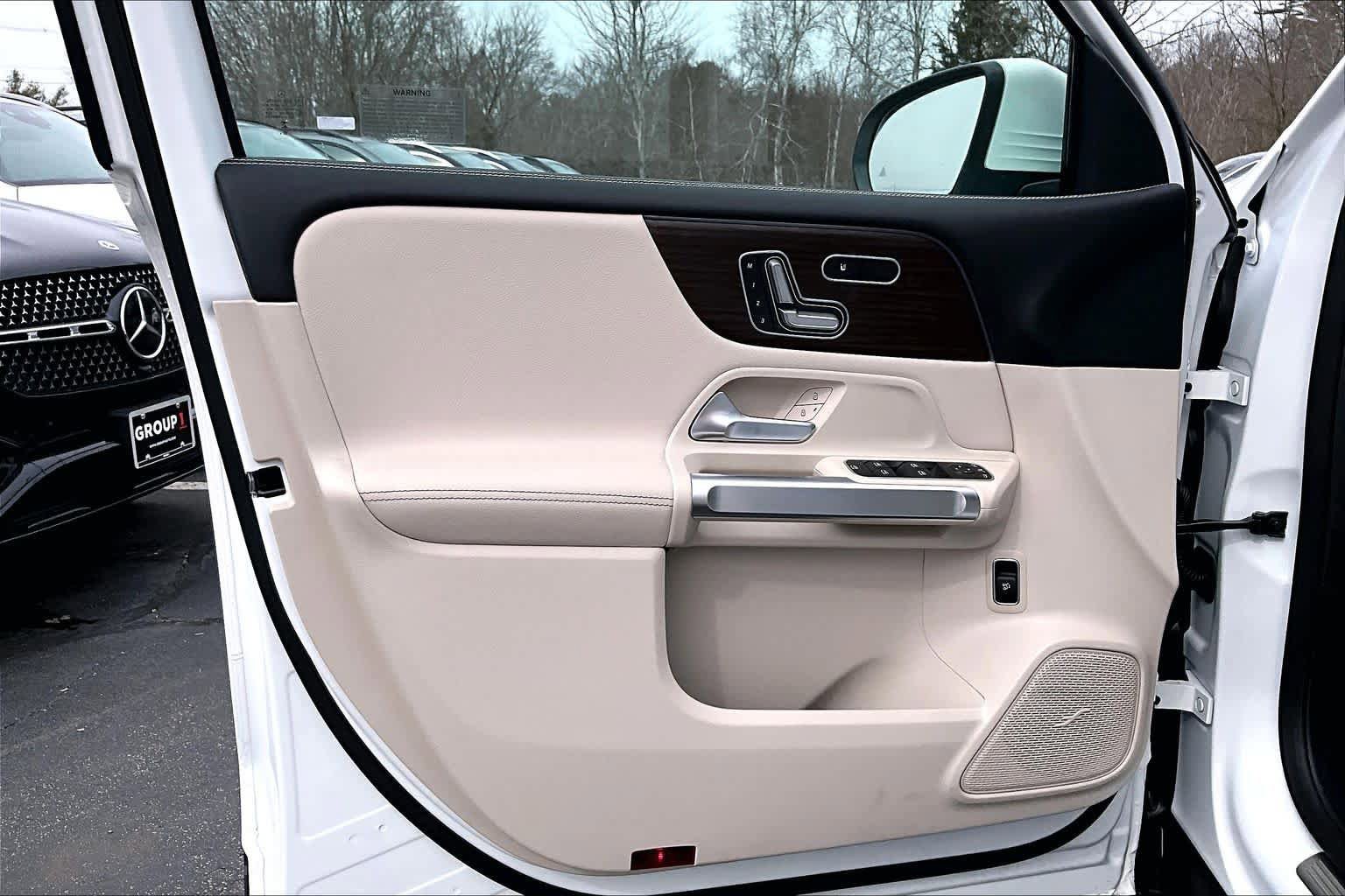 New 2026 Mercedes-Benz GLB 250 4MATIC image 12