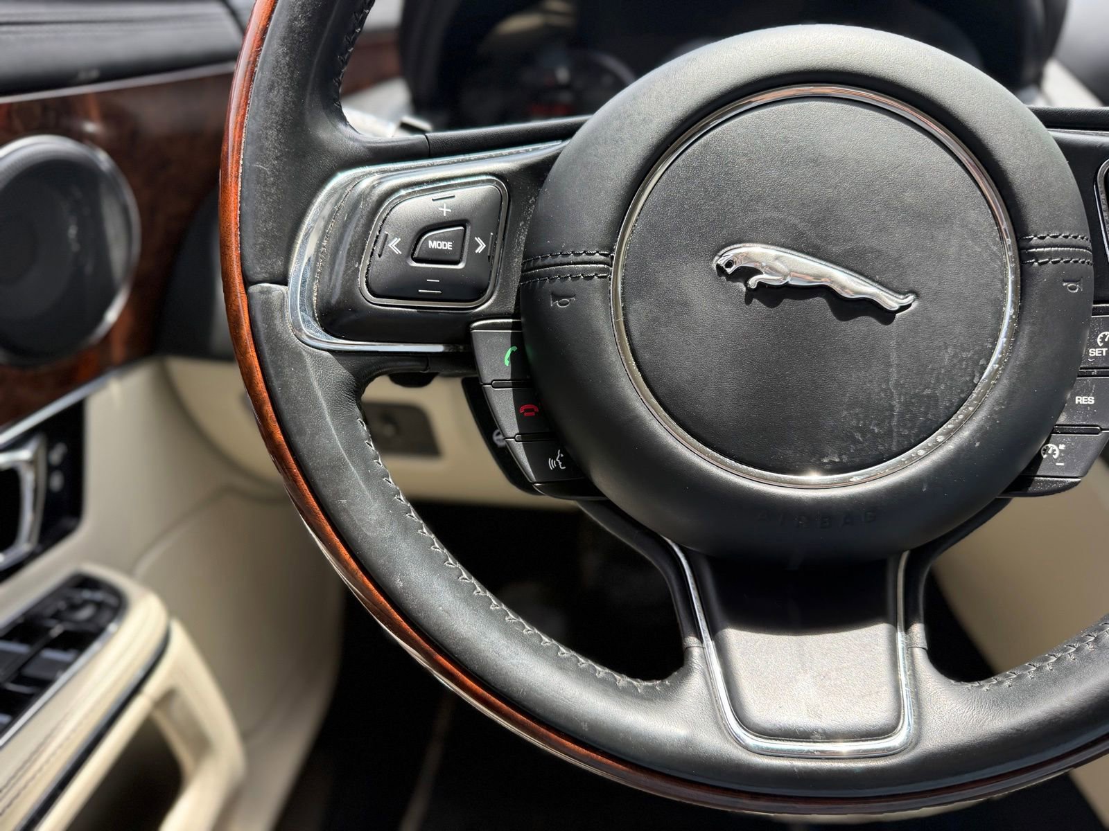 Used 2015 Jaguar XJ L Portfolio AWD/4WD image 26