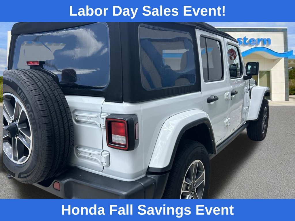 Used 2023 Jeep Wrangler Unlimited Sahara AWD/4WD image 9