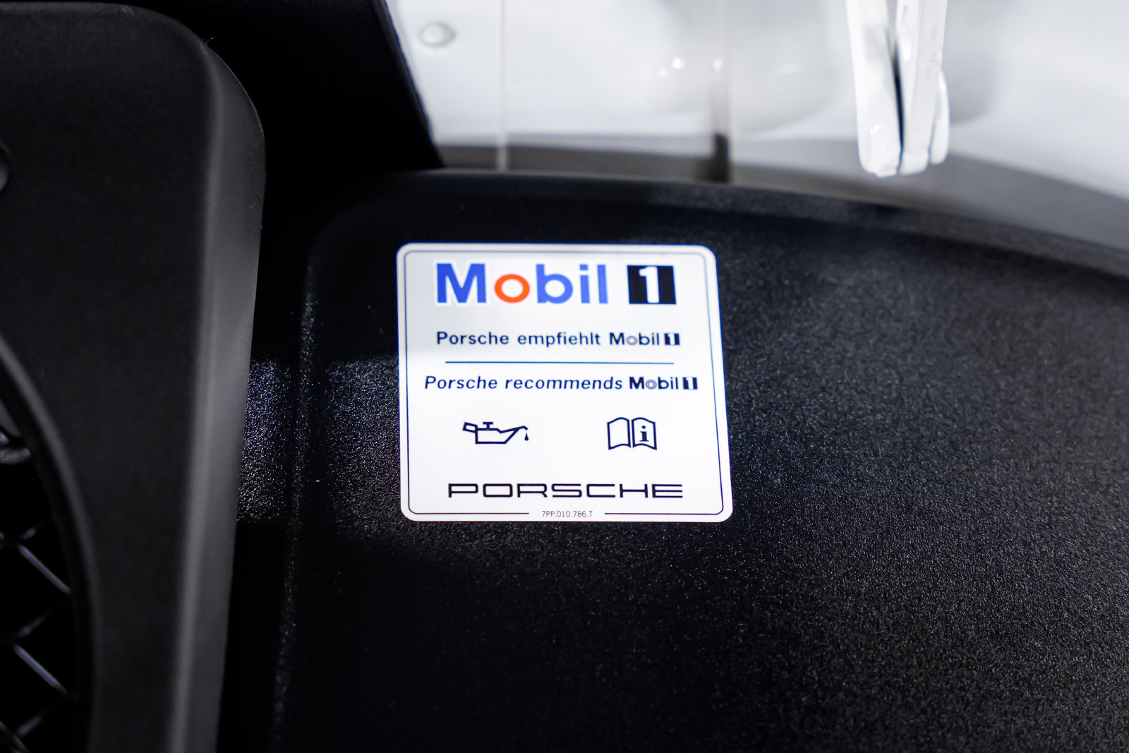 Used 2016 Porsche 911 GT3 RWD image 40