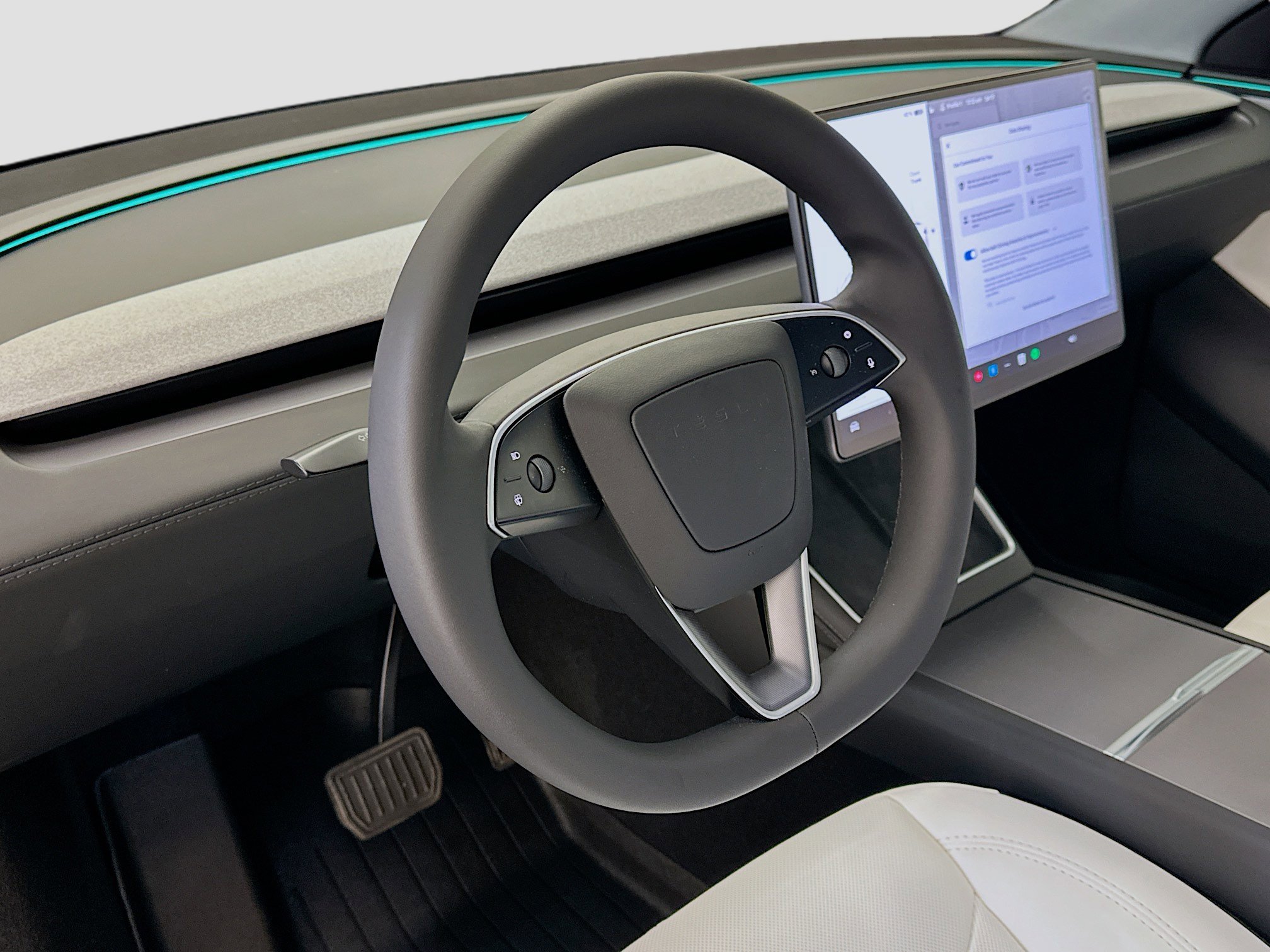 Used 2026 Tesla Model Y AWD image 17