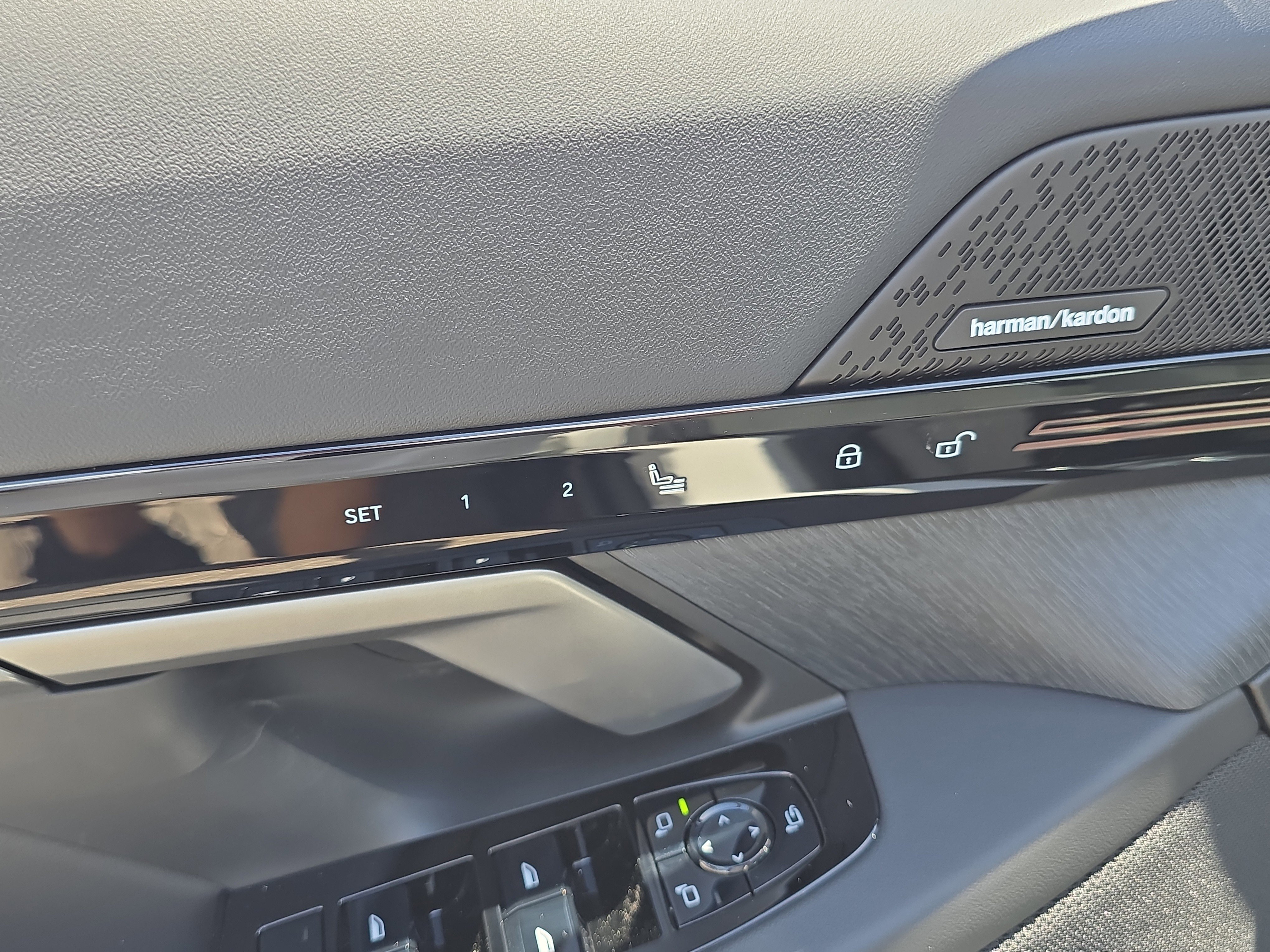 New 2026 BMW 530i xDrive w/ M Sport Package image 19