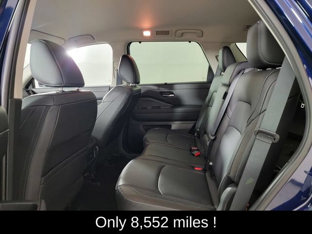 Used 2025 Nissan Pathfinder SL AWD/4WD image 15