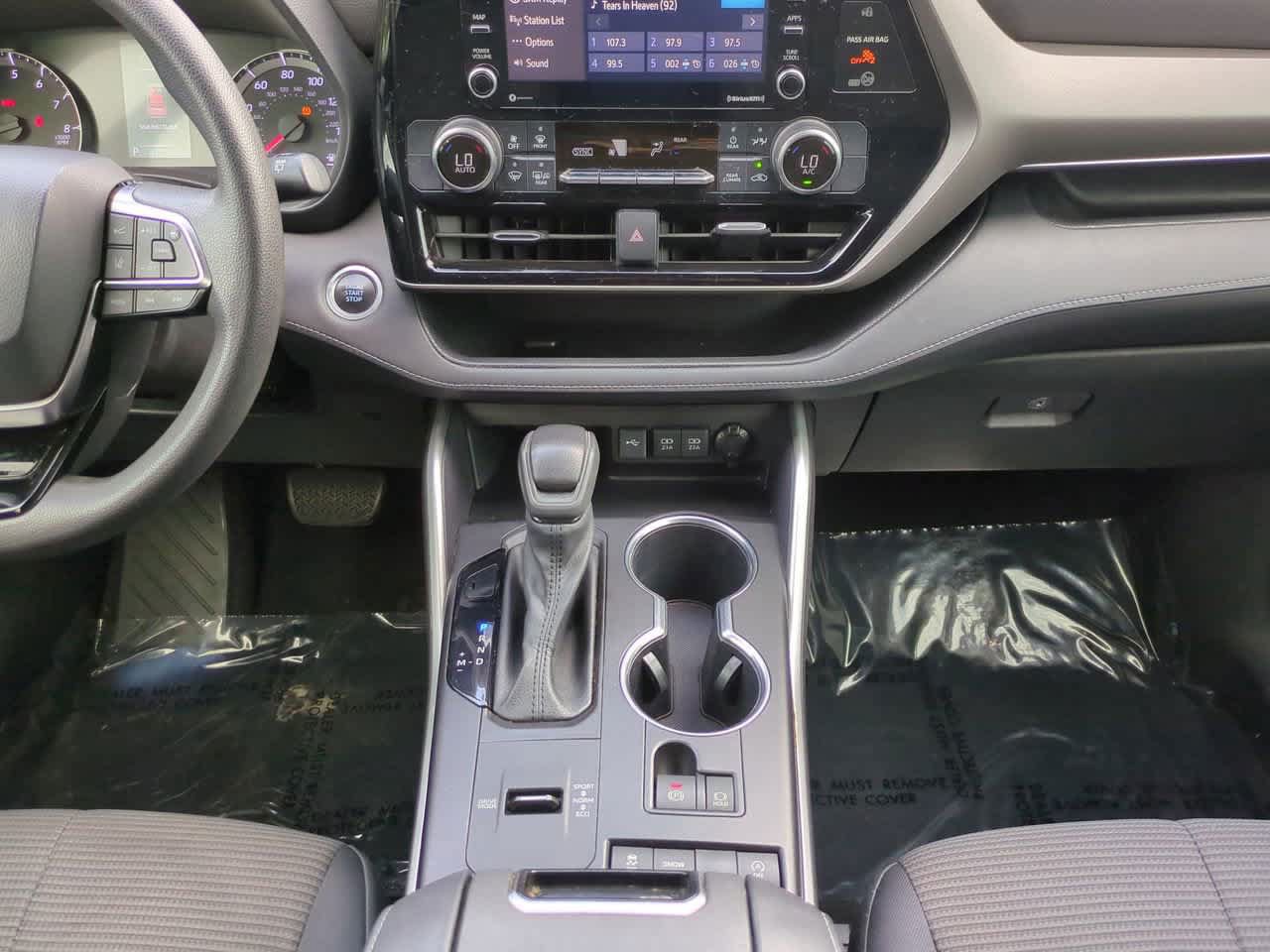 Certified 2021 Toyota Highlander L FWD image 19
