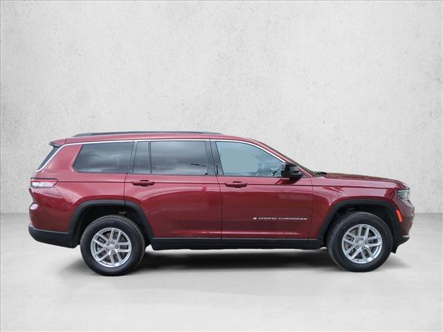 Used 2024 Jeep Grand Cherokee L Laredo image 5