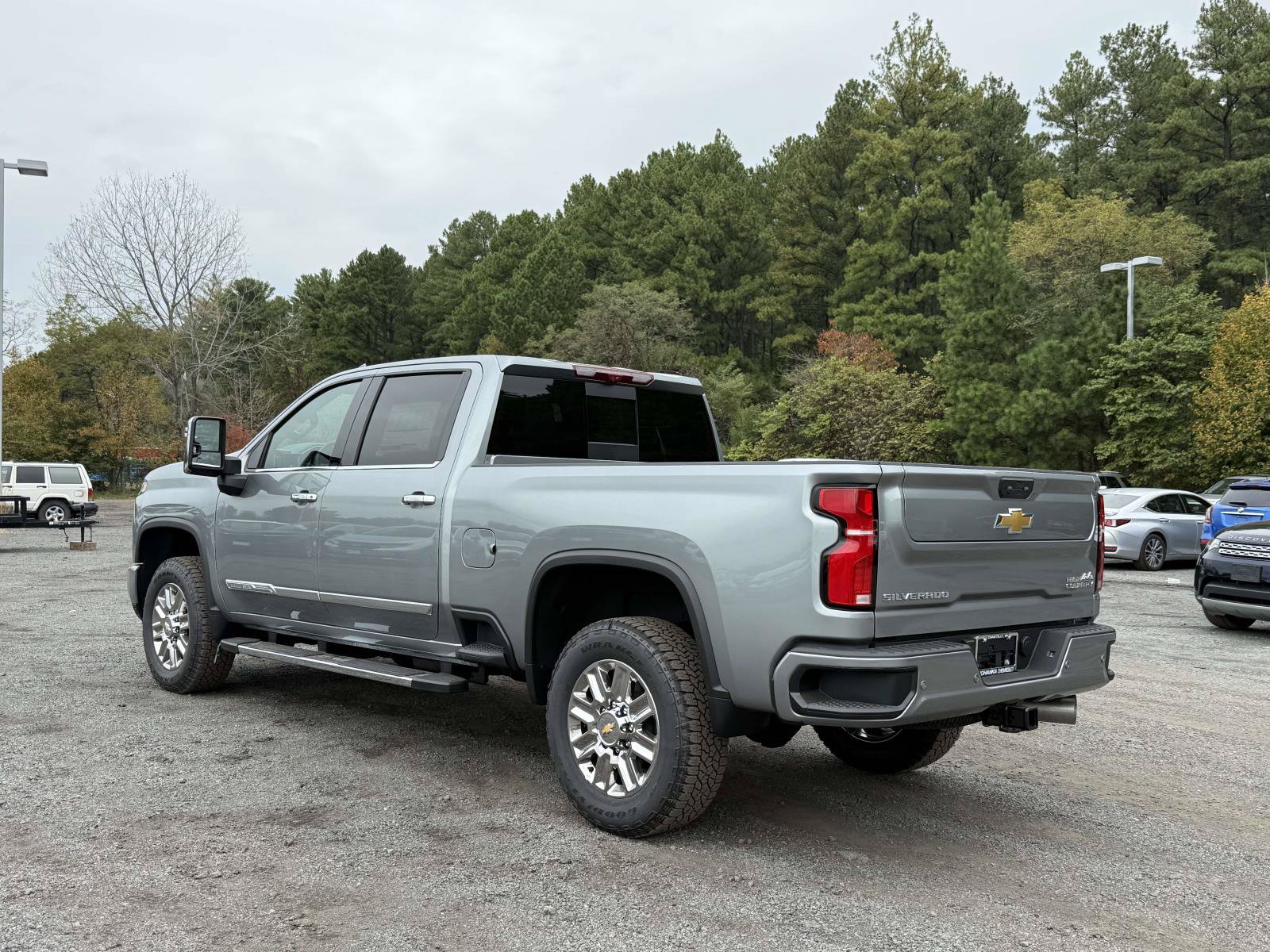 New 2026 Chevrolet Silverado 2500 High Country w/ High Country Premium Package AWD/4WD image 4
