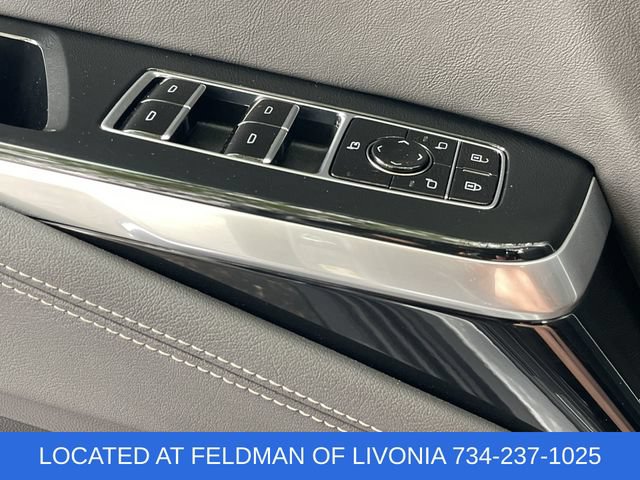 Certified 2025 Cadillac Escalade Luxury w/ LPO, Floor Liner Package AWD/4WD image 23