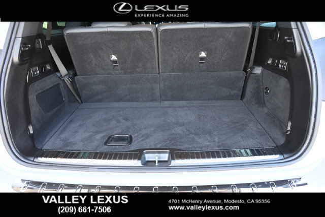 Used 2024 Mercedes-Benz GLS 580 4MATIC image 17