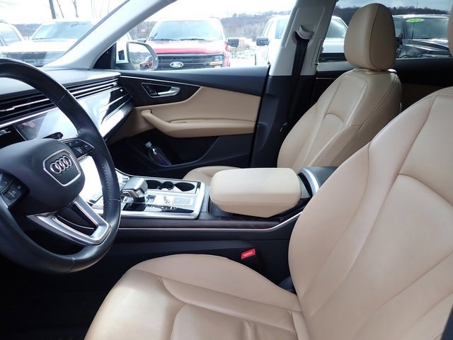 Used 2019 Audi Q8 Premium w/ Convenience Package image 10