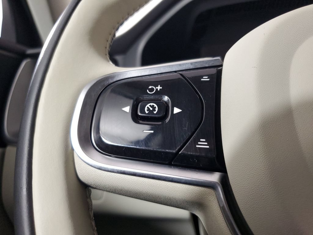 Certified 2024 Volvo XC60 B5 Core w/ Protection Package Premier AWD/4WD image 27