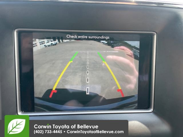 Used 2019 Jeep Grand Cherokee Laredo AWD/4WD image 13
