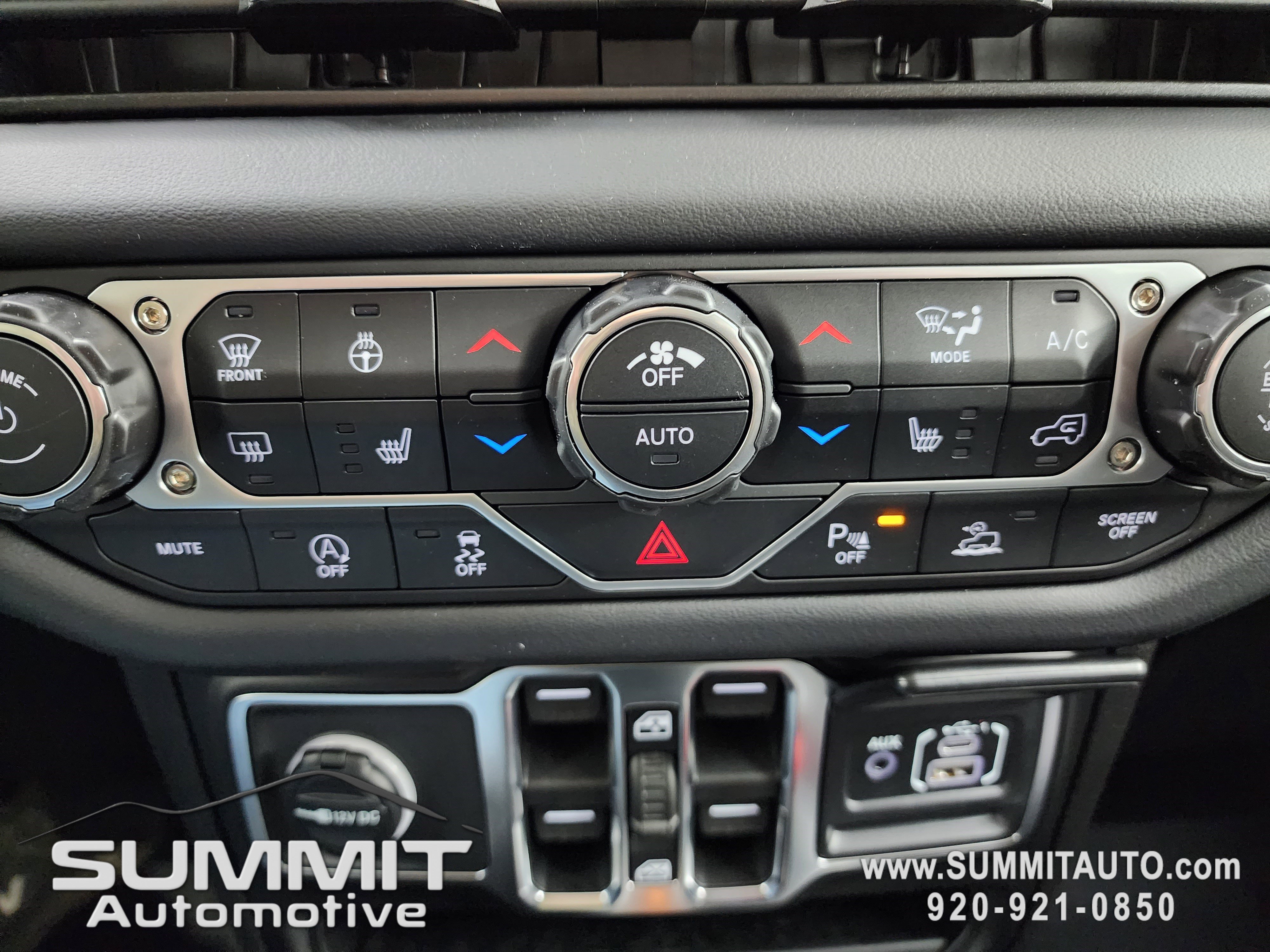 New 2026 Jeep Gladiator Sahara image 50