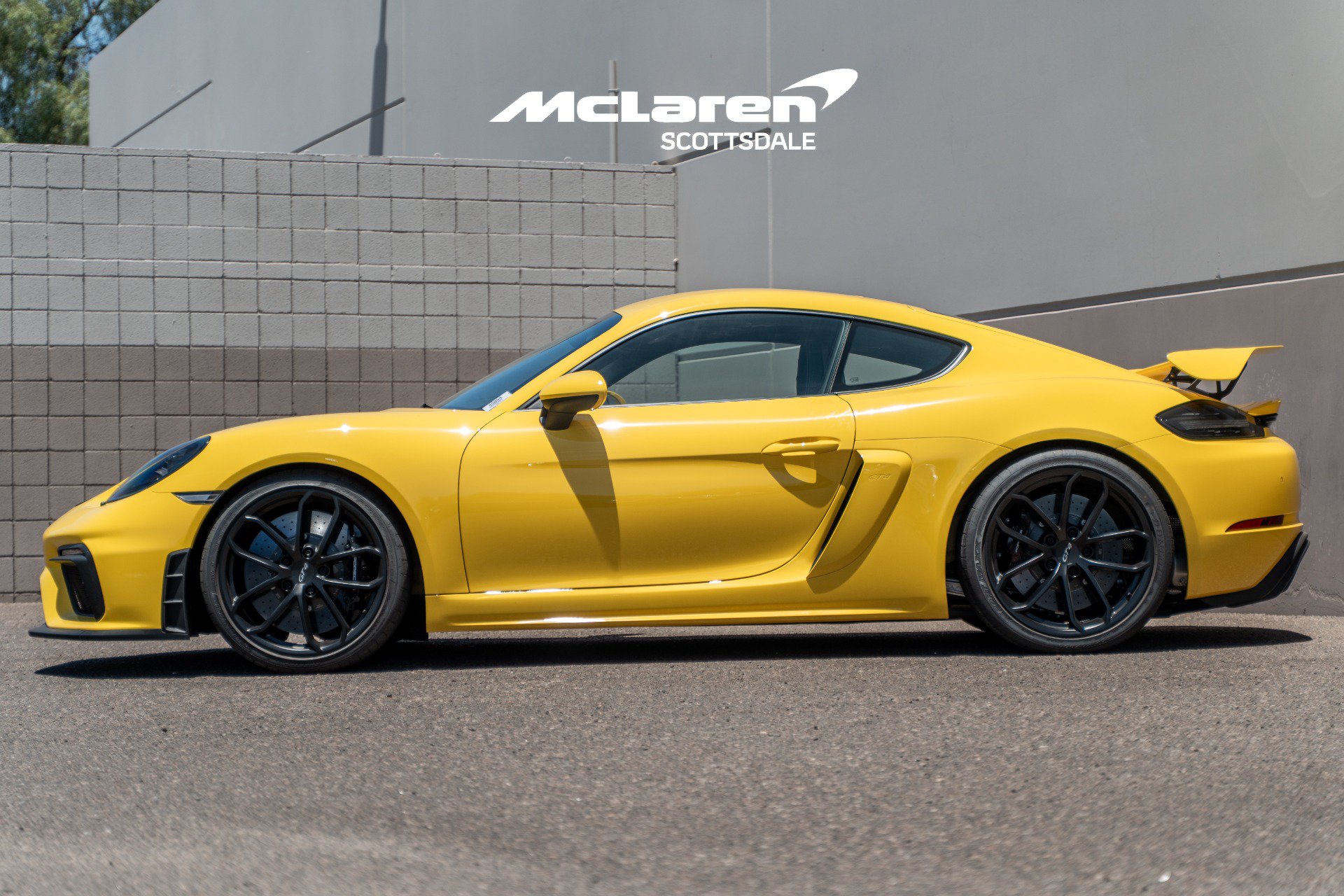 Used 2020 Porsche 718 Cayman GT4 RWD image 4