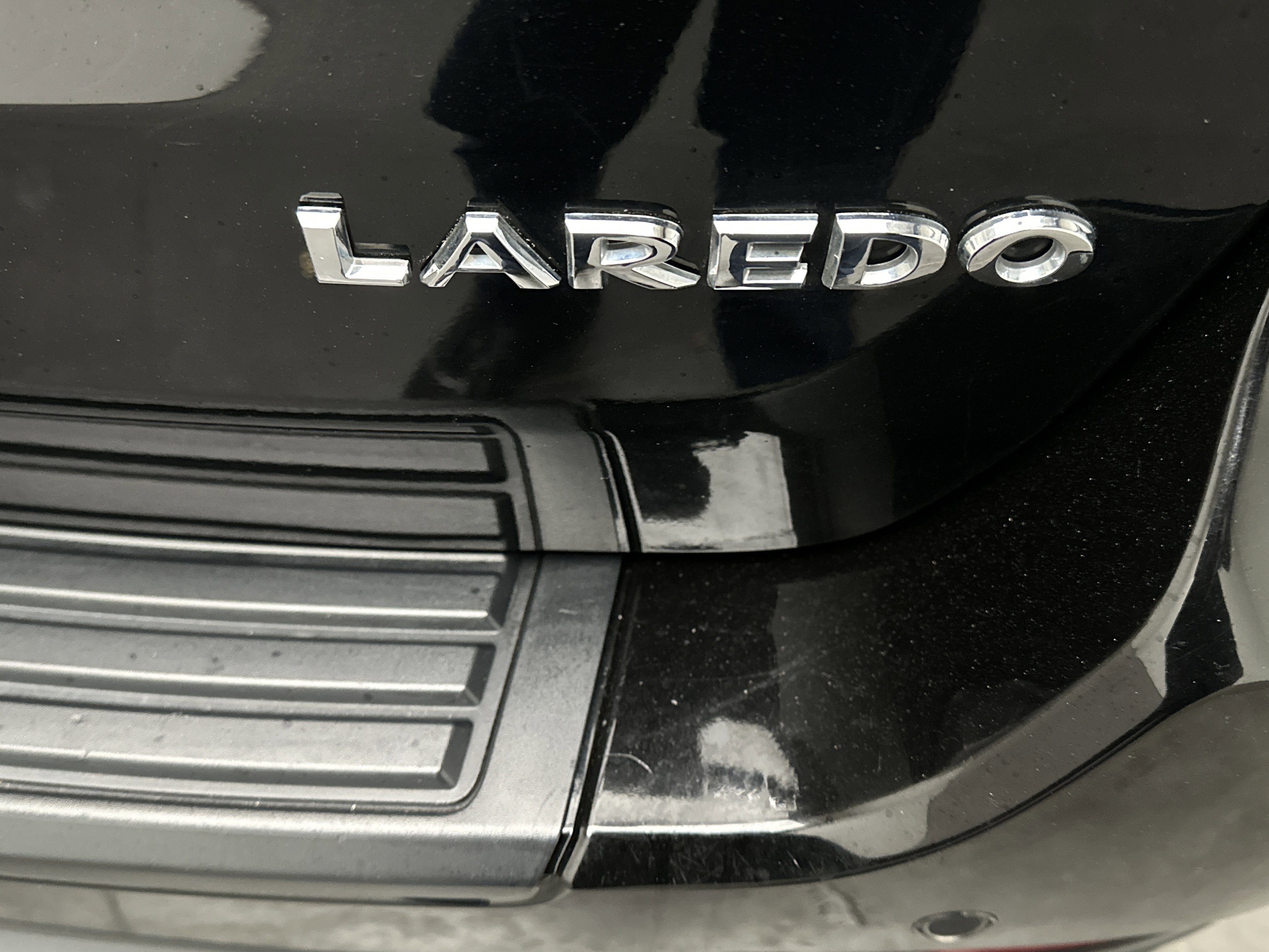 Used 2021 Jeep Grand Cherokee Laredo image 12