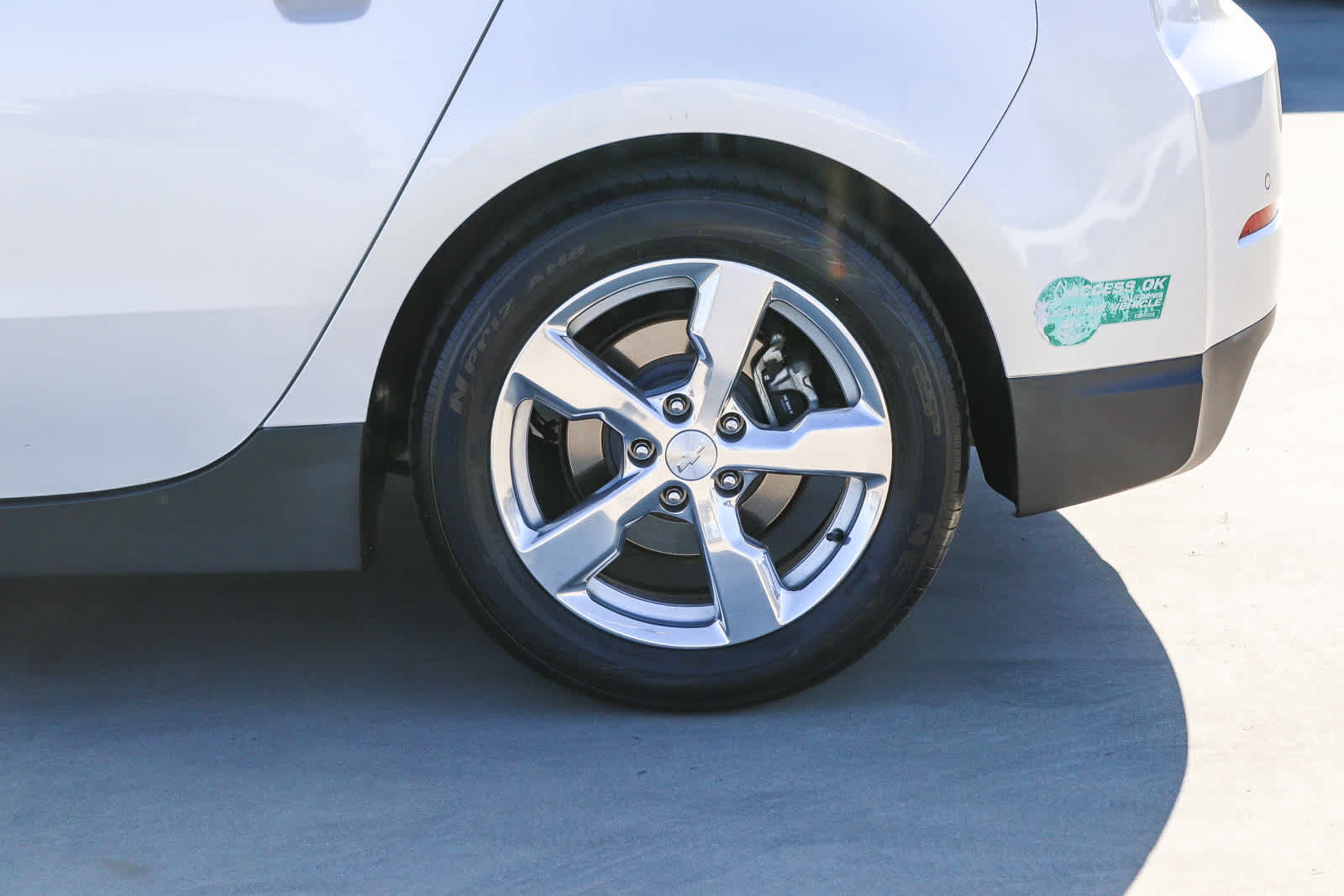 Used 2013 Chevrolet Volt Premium w/ Premium Trim Package FWD image 13