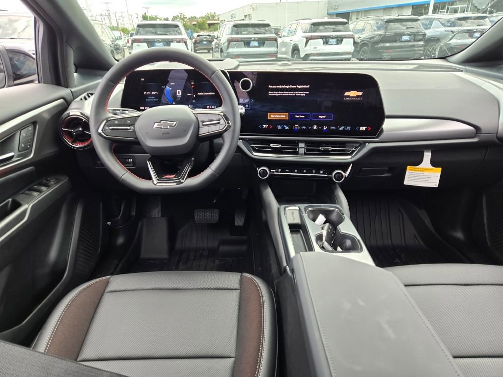 New 2025 Chevrolet Equinox EV RS w/ Convenience Package II image 17