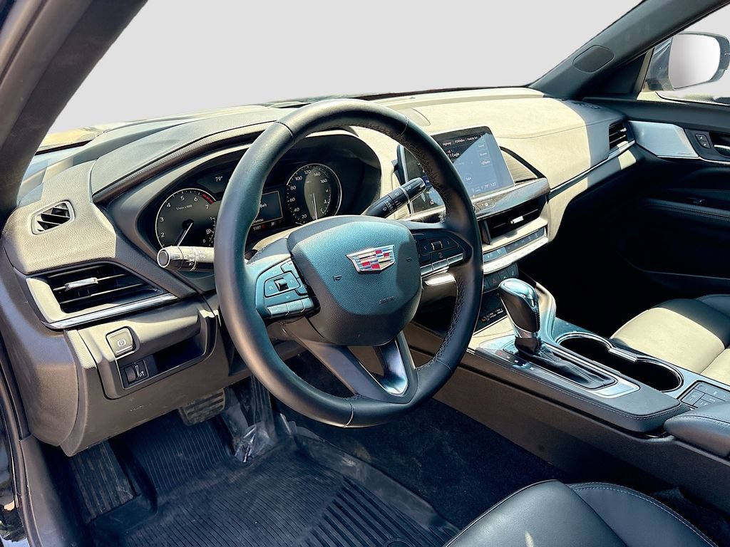 Used 2025 Cadillac CT4 Luxury w/ Sun And Sound Package RWD image 9