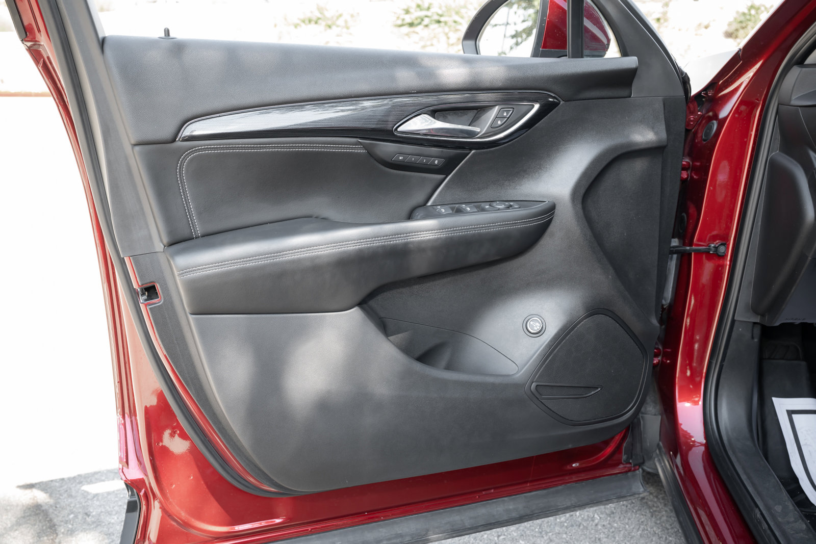 Used 2023 Buick Envision Essence image 21