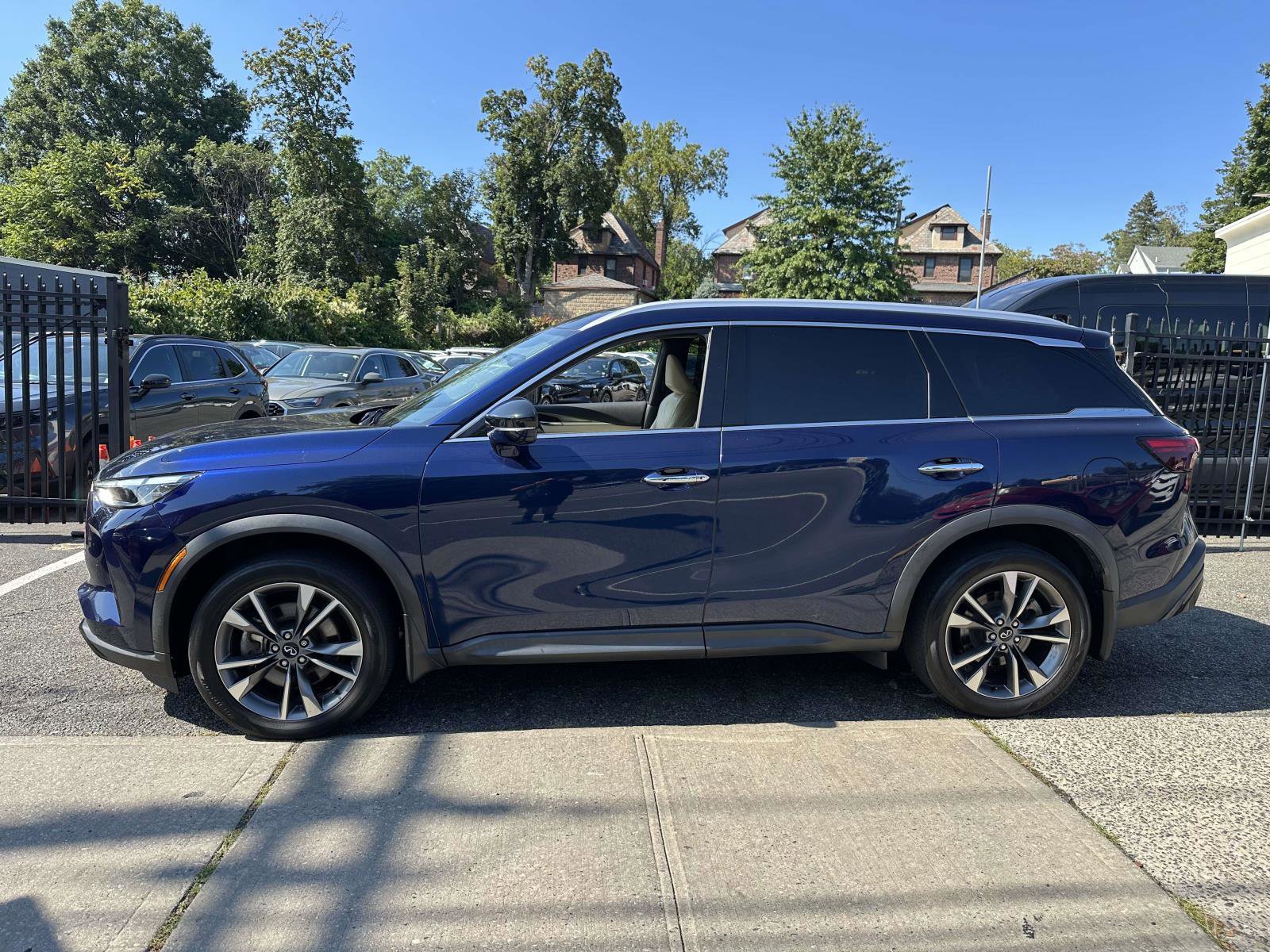 Used 2023 INFINITI QX60 Luxe w/ Cargo Package image 6