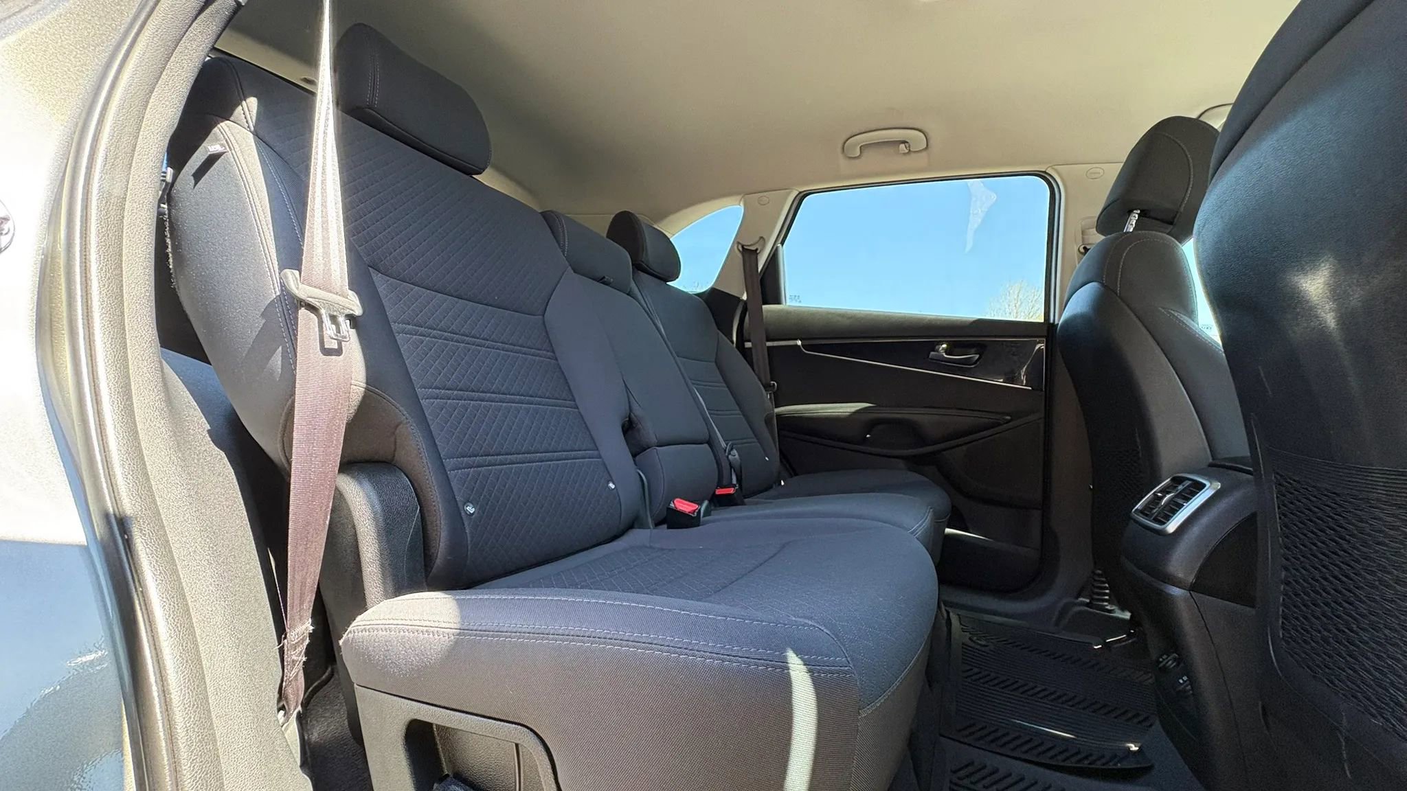 Used 2017 Kia Sorento FWD image 27
