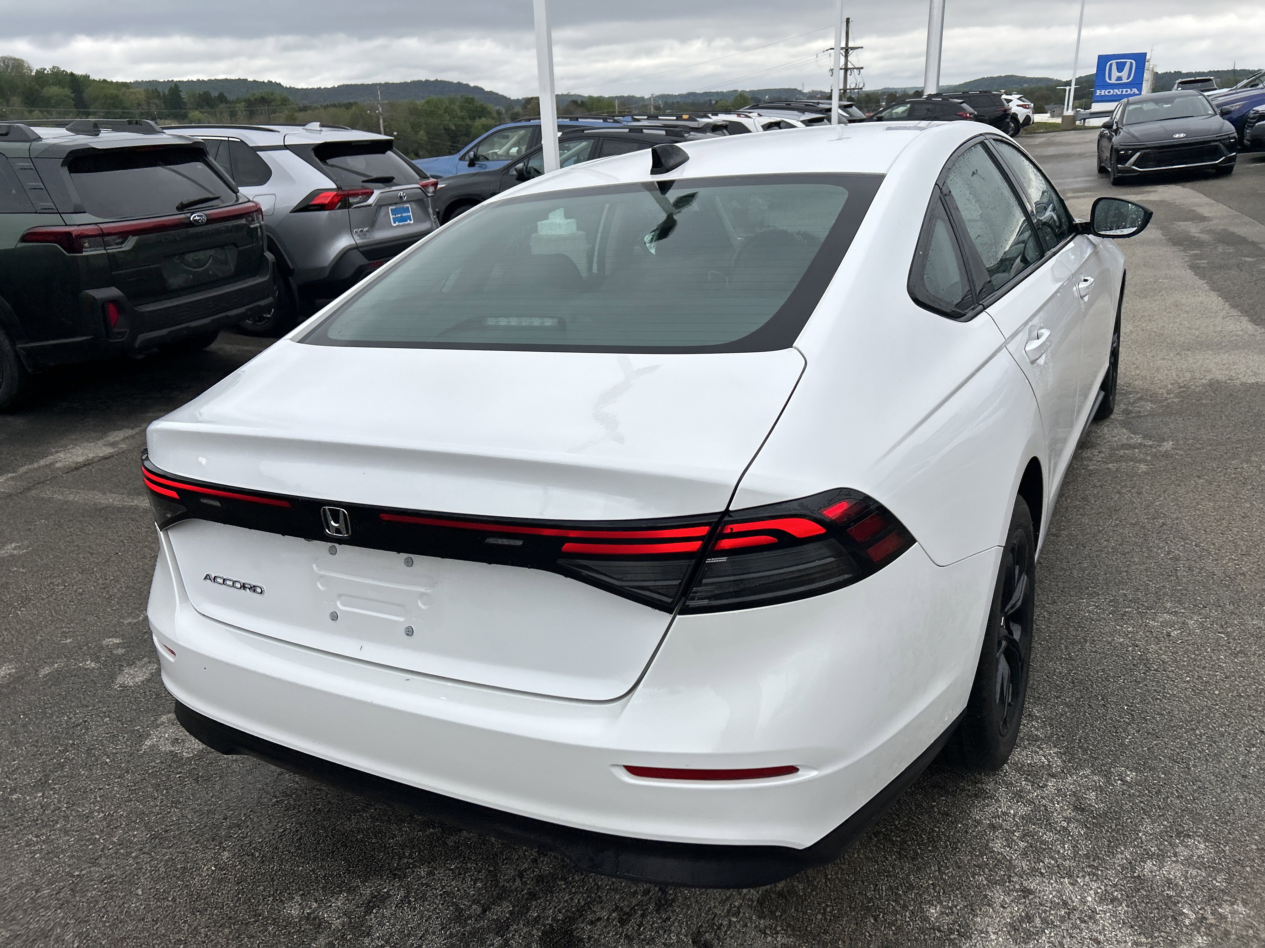 Used 2025 Honda Accord SE image 17